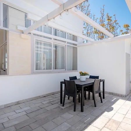 Stellina 오스투니